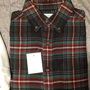 Croft and Barrow red green and white plaid flannel
